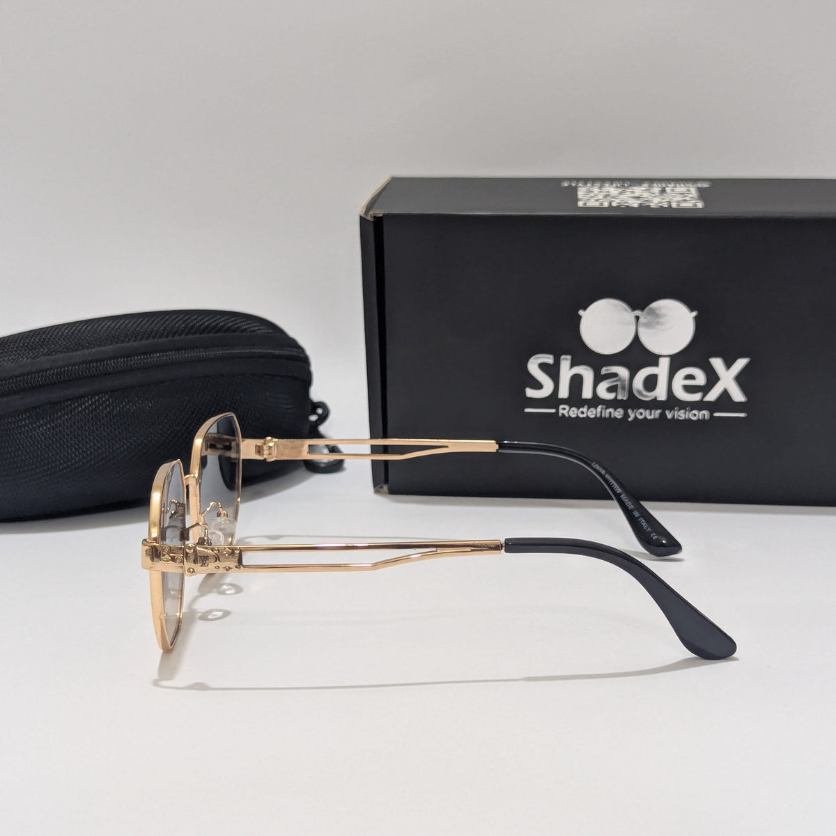 Louis Vuitton Golden Metal Blue Tint Sunglasses